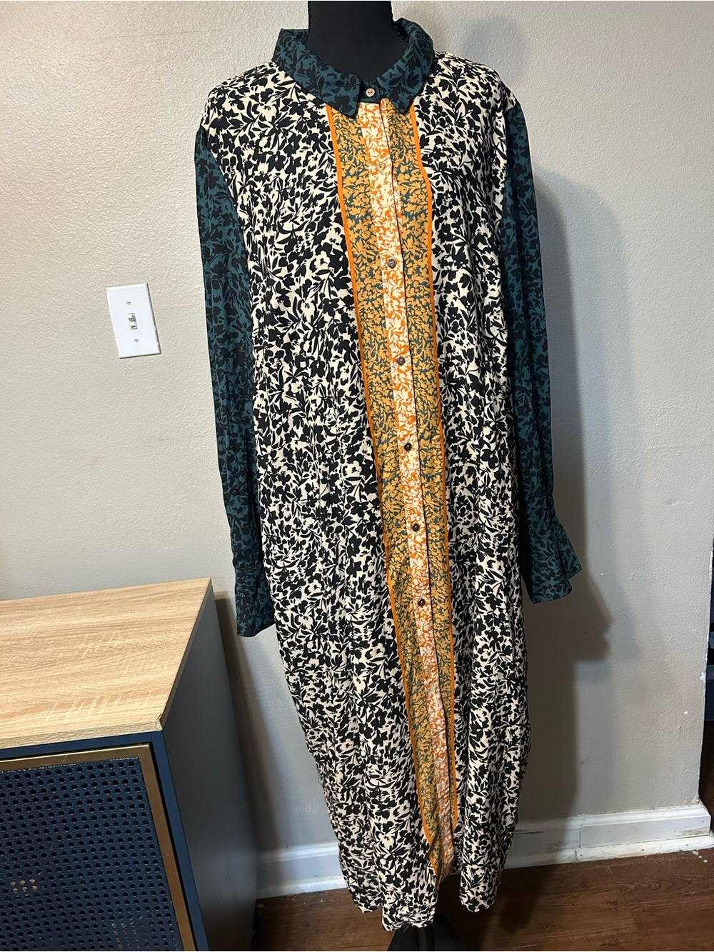 Vince Camuto 2X Plus Size Mixed Floral Maxi Shirt Dress Long Sleeve Button Front